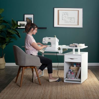 Mesa para costura y manualidades